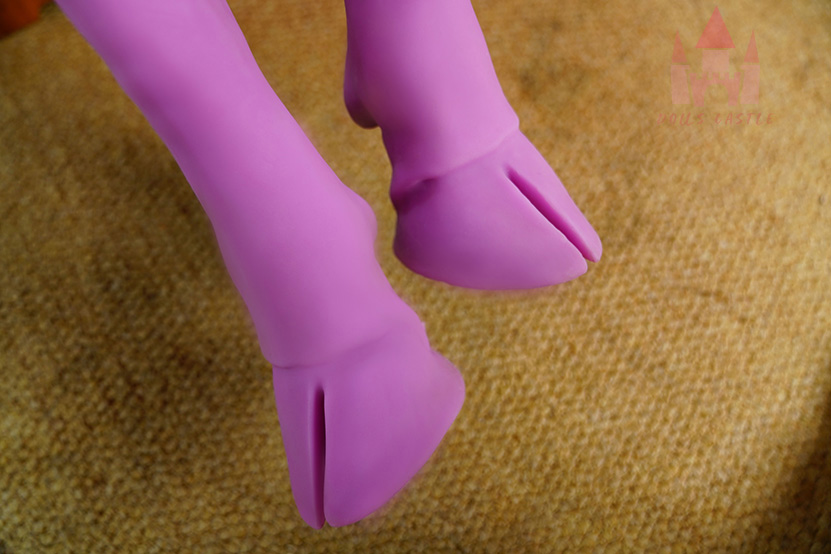 Piggie-141-cm-sexpop-detail-voeten